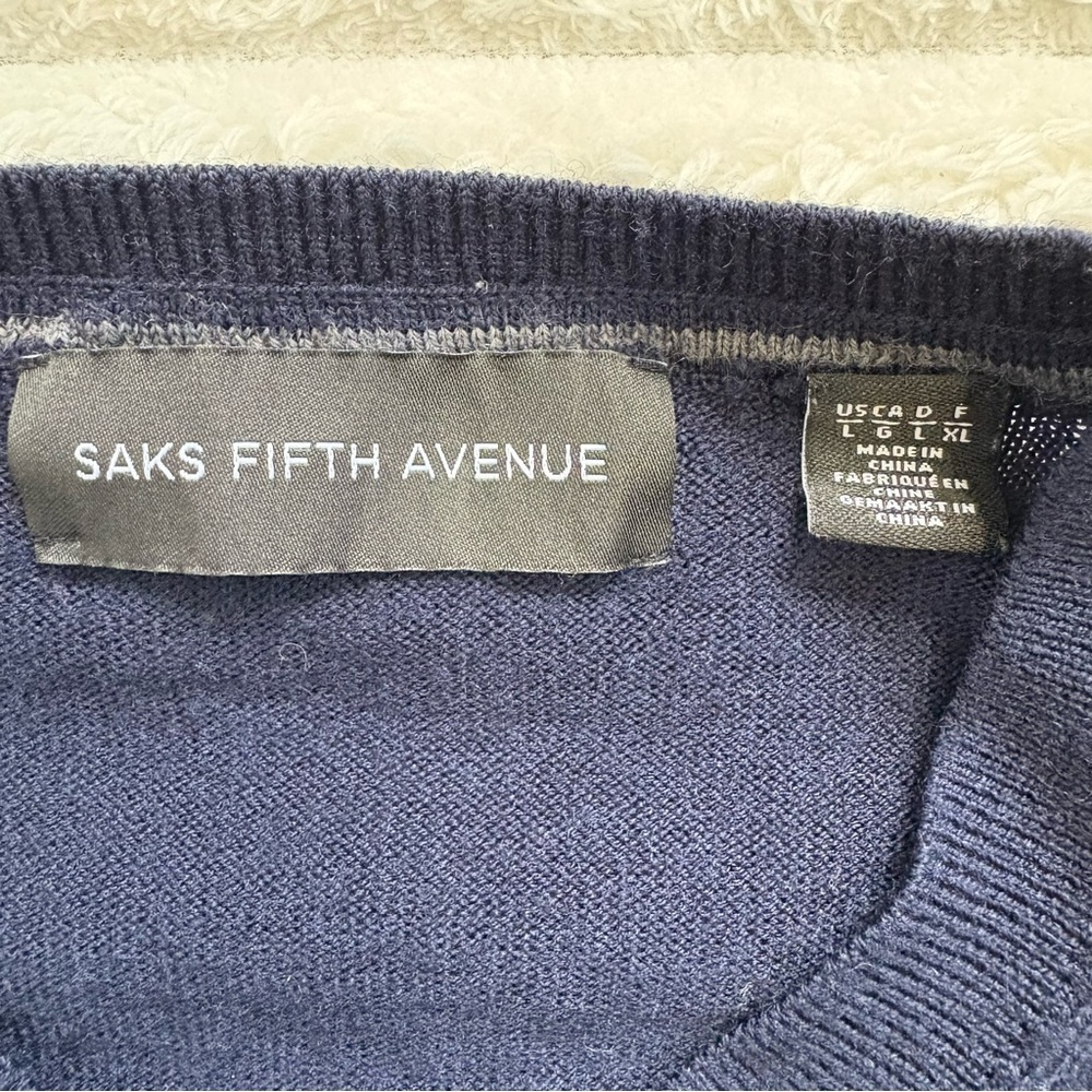 SAKS FIFTH AVENUE Wool Sweater V Neck Cut Navy Blue Large - Picture 3 of 9